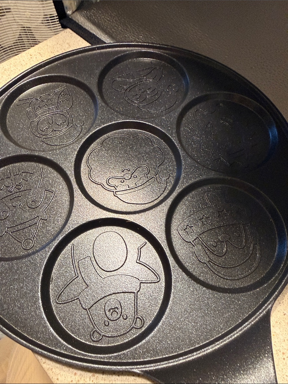 Crofton Holiday 3 inch mini pancake aluminum grill